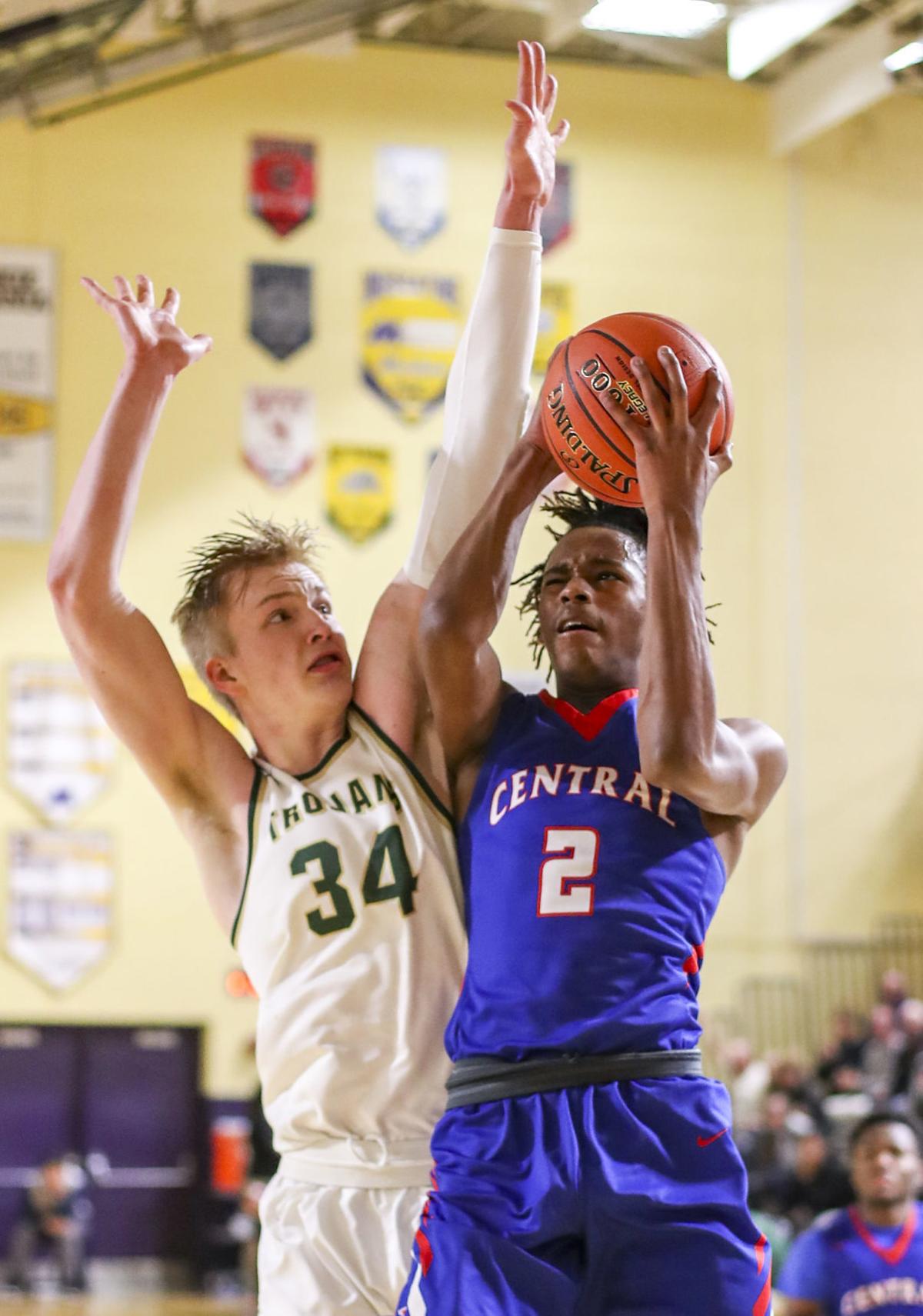 Morgan Iowa City West Race Past Central High School Boys