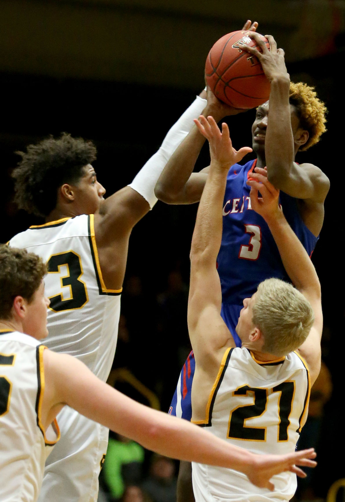 122016-Bett-Cent-boys-BBall-009