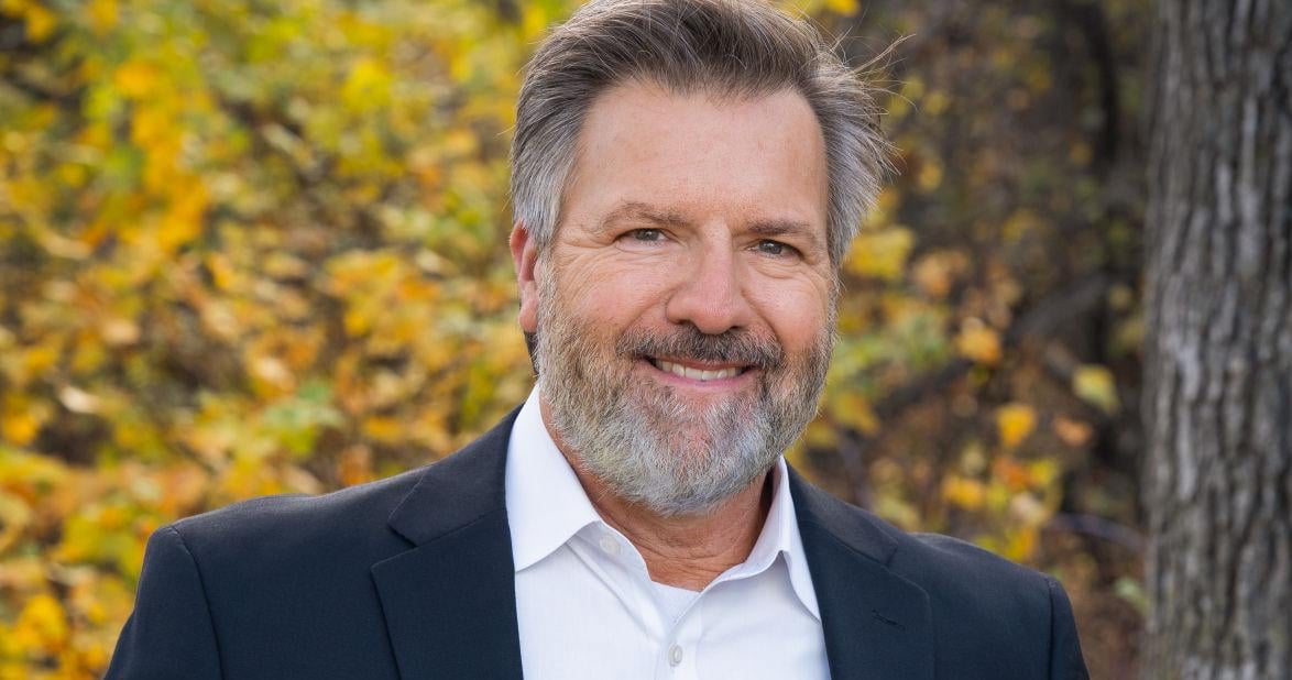 Former KWQC TV6 news anchor running for Scott County Board of