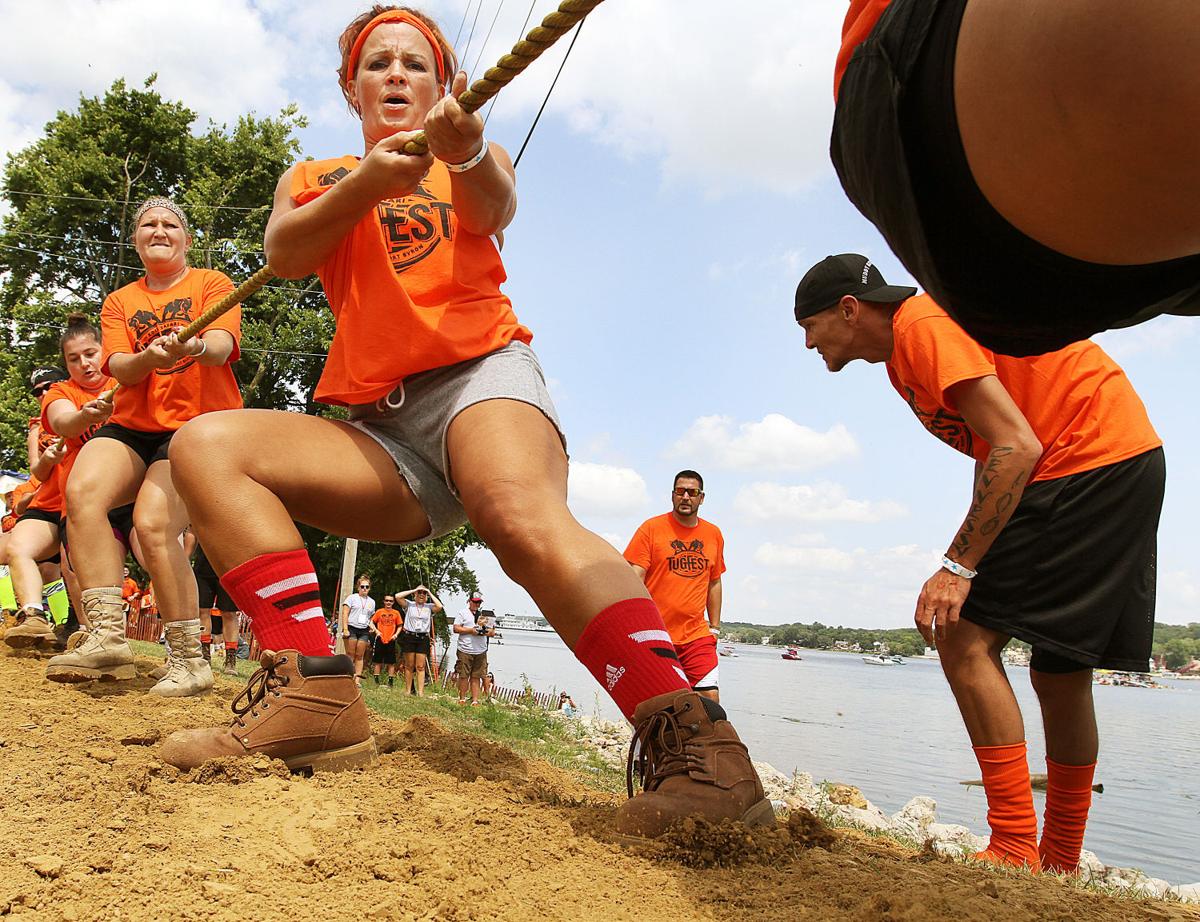 Photos Tug Fest Between Iowa and Illinois