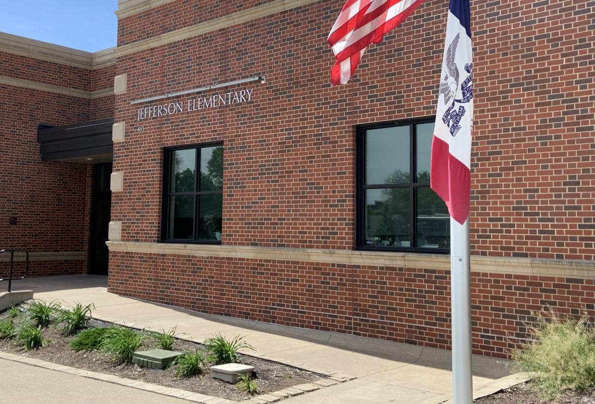 Shake-ups on the table as Davenport Community School Board talks long-range  facility planning