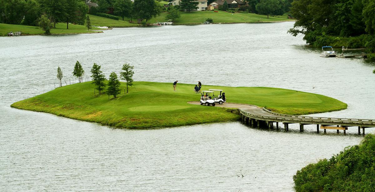 Fyre Lake Golf Club, Sherrard, Illinois Golf course information and