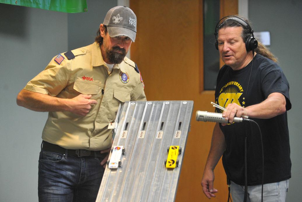 Photos Dwyer and Michaels 97X Celebrity Pinewood Derby
