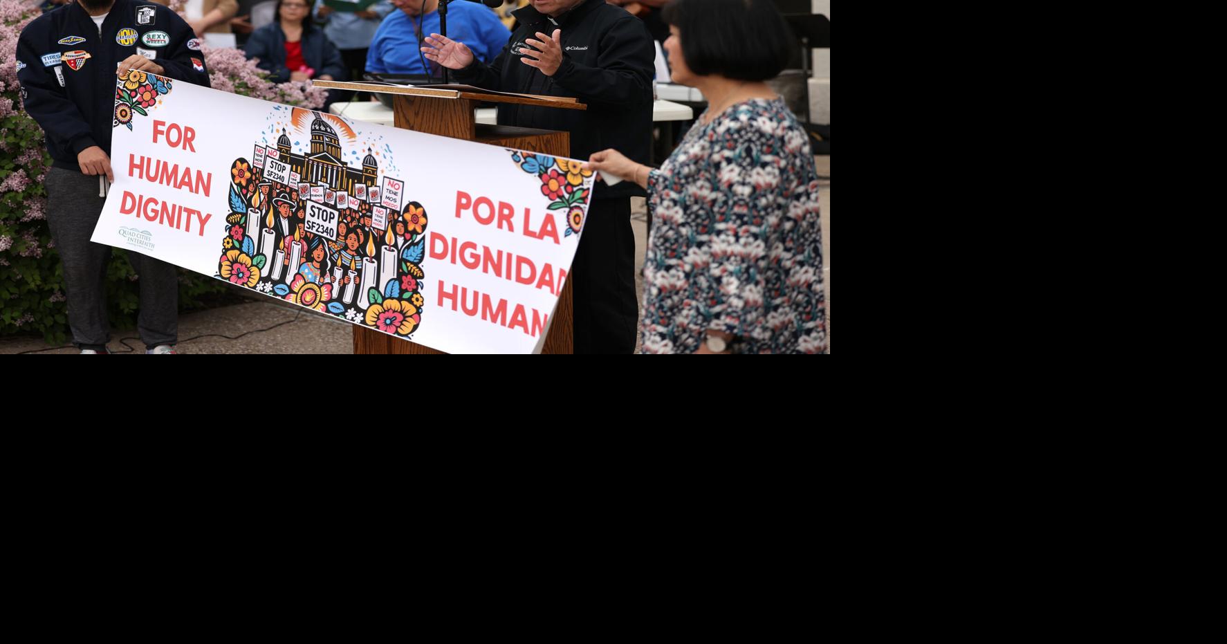 Feds intend to sue to block Iowa immigration law