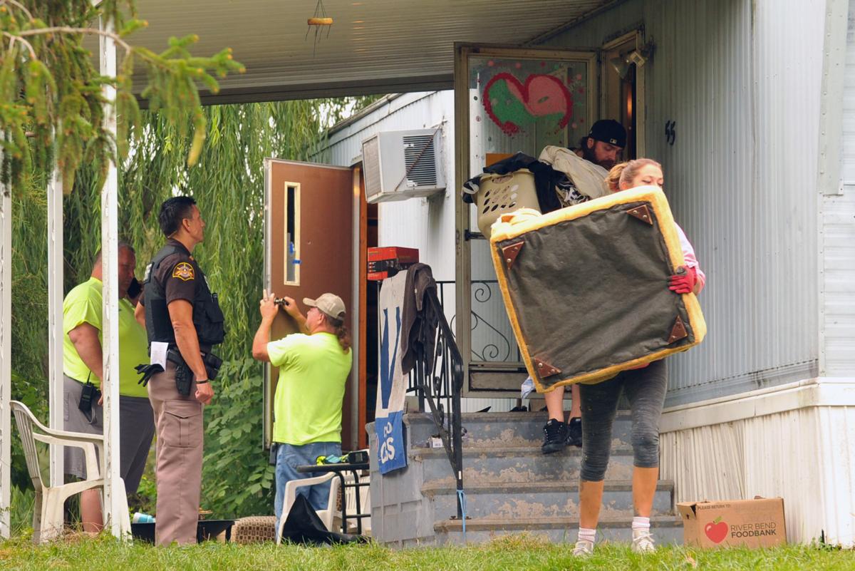 100521-qc-nws-evictions-048