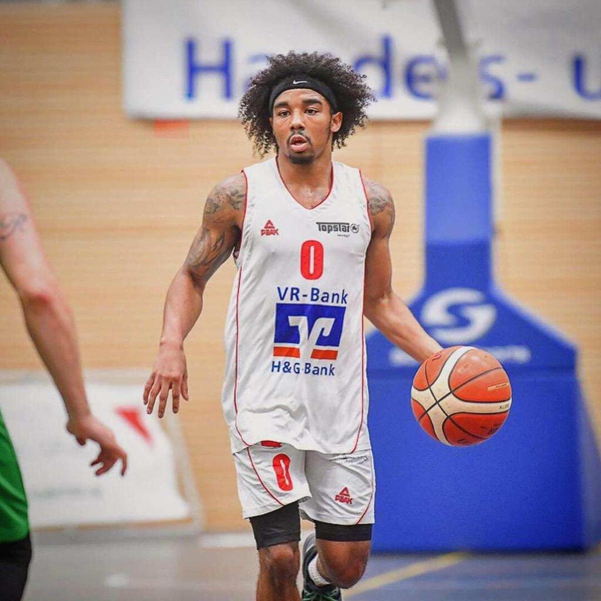 Carr Eager To Resume His Career In Iceland Basketball Qctimes Com