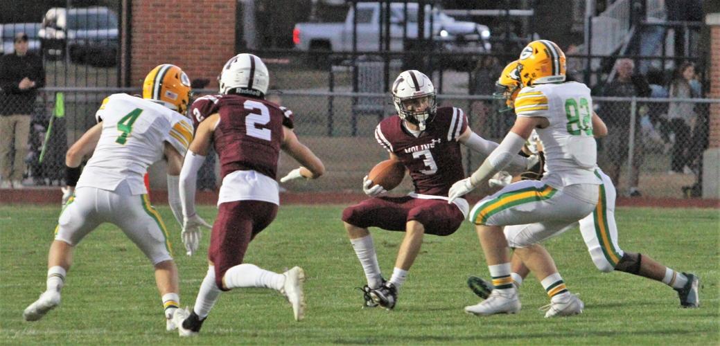 ILLINOIS PREP FOOTBALL Geneseo tops Moline on late field goal