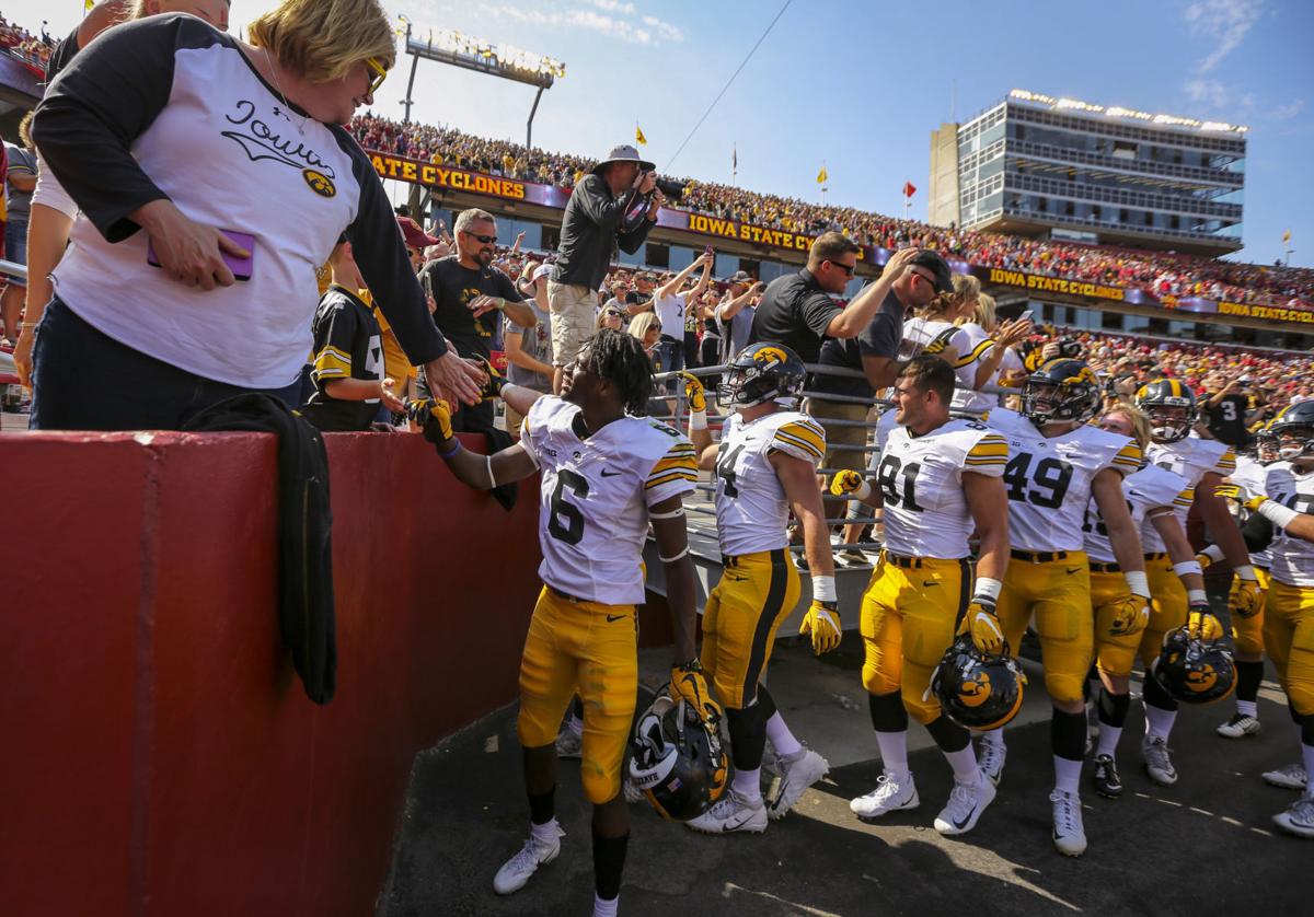 090917-HAWKEYE-FOOTBALL-020
