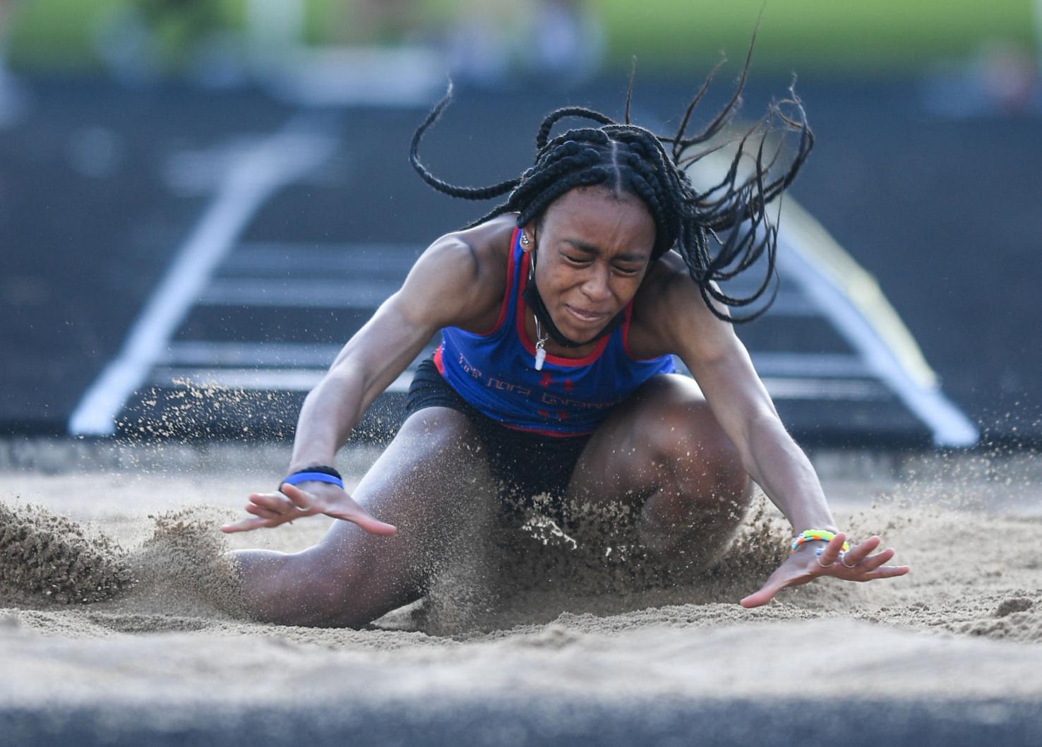 Photos Iowa Class 4a Coed State Qualifying Track Meet At