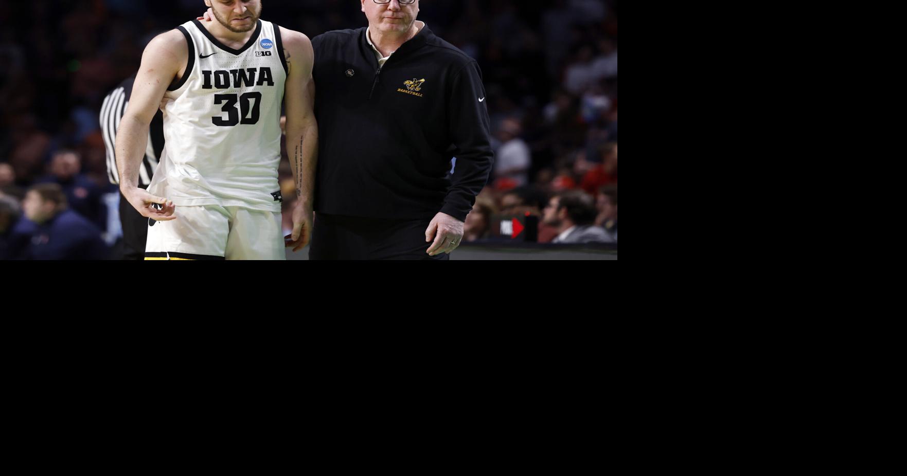 Hawkeye coach savors one final father-son moment