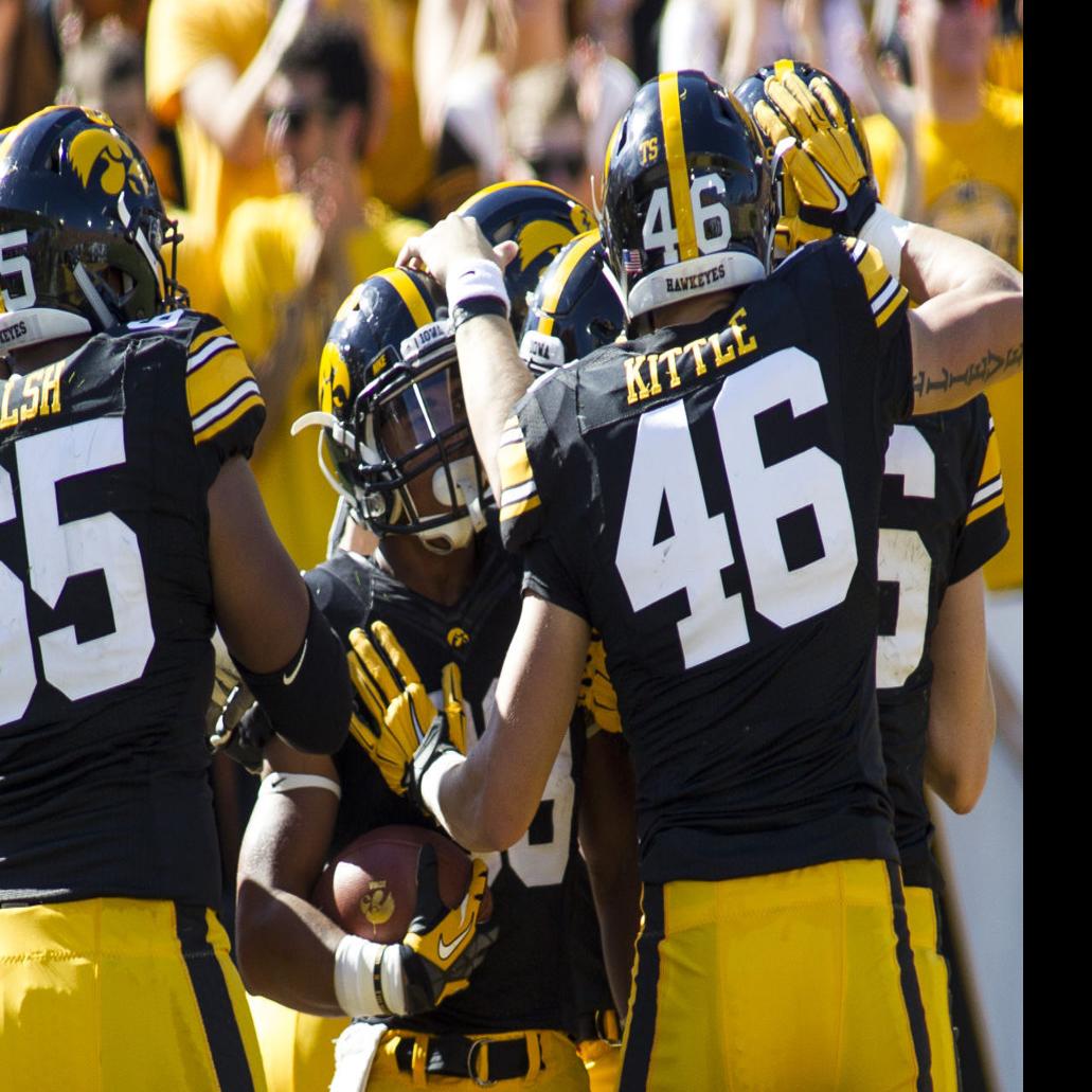Freshman Daniels Ahead Of Schedule On Hawkeye O Line Iowa