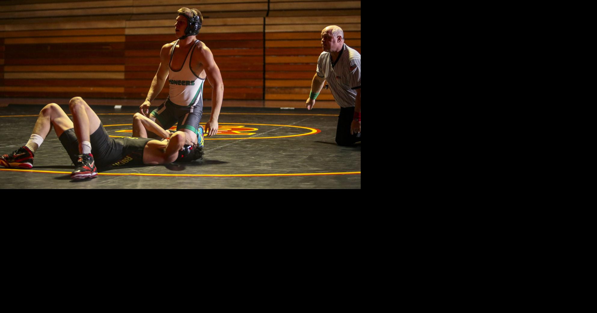 Photos Alleman wrestling at Rock Island