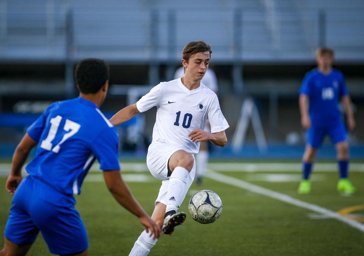 041717-PV-CENTRAL-SOCCER-016