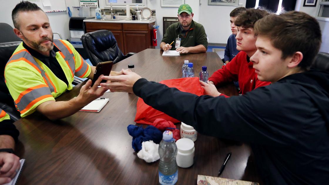 Iowa American Water worker makes it possible to take tap water for granted - Quad City Times