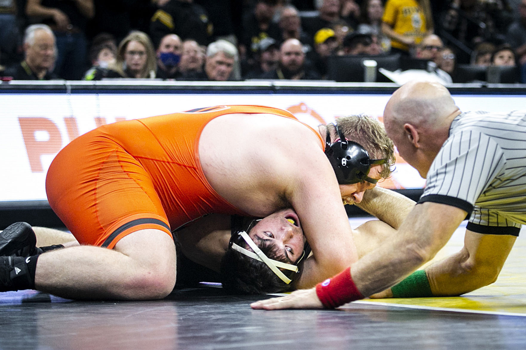Cassioppi stunned in top-ranked Hawkeyes opener