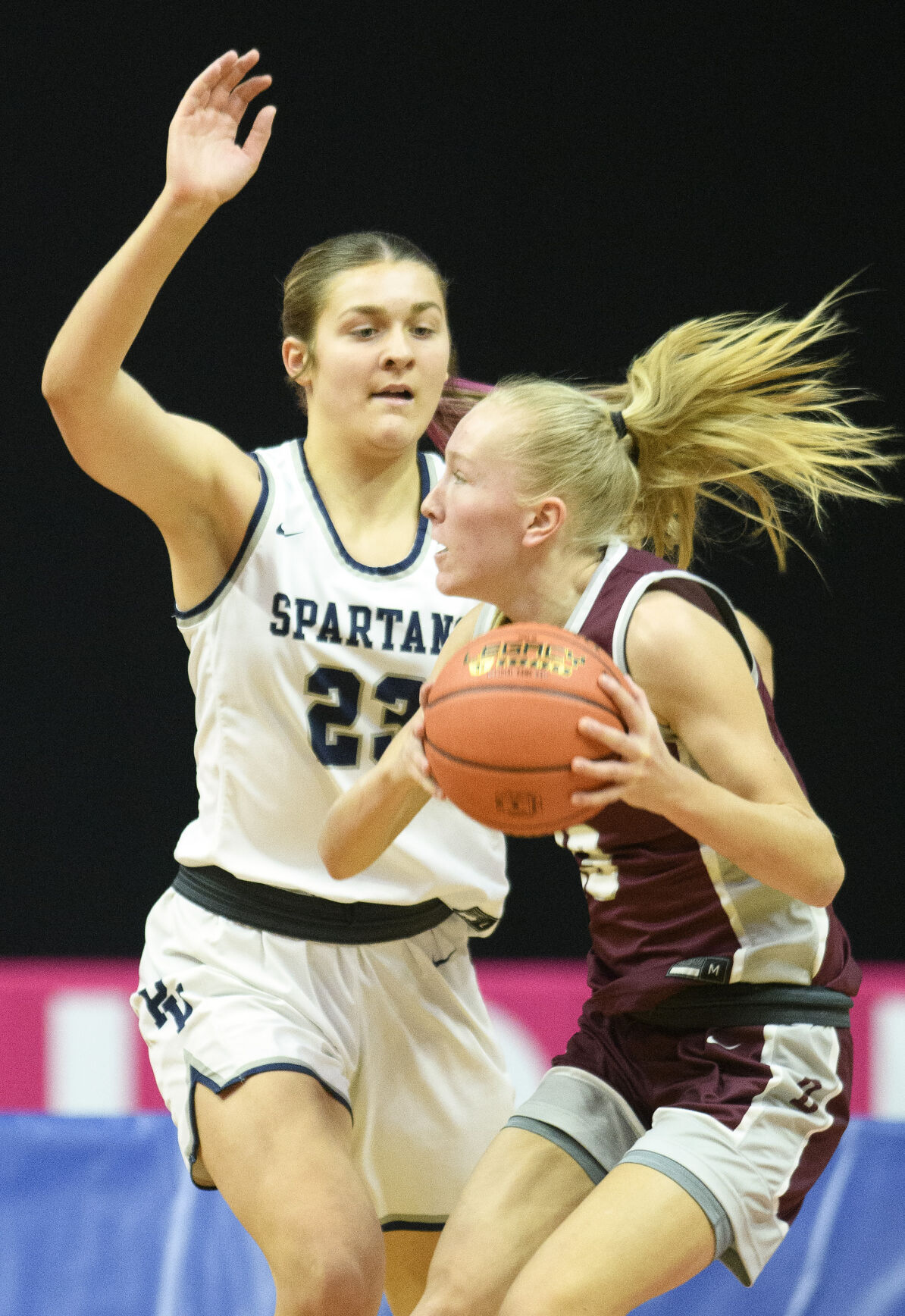 Pleasant Valley muscles past Dowling in 5A girls semifinals, 50-33