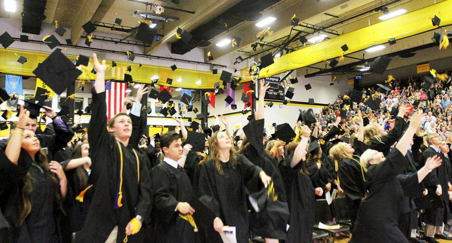 Bettendorf graduates embraced social media