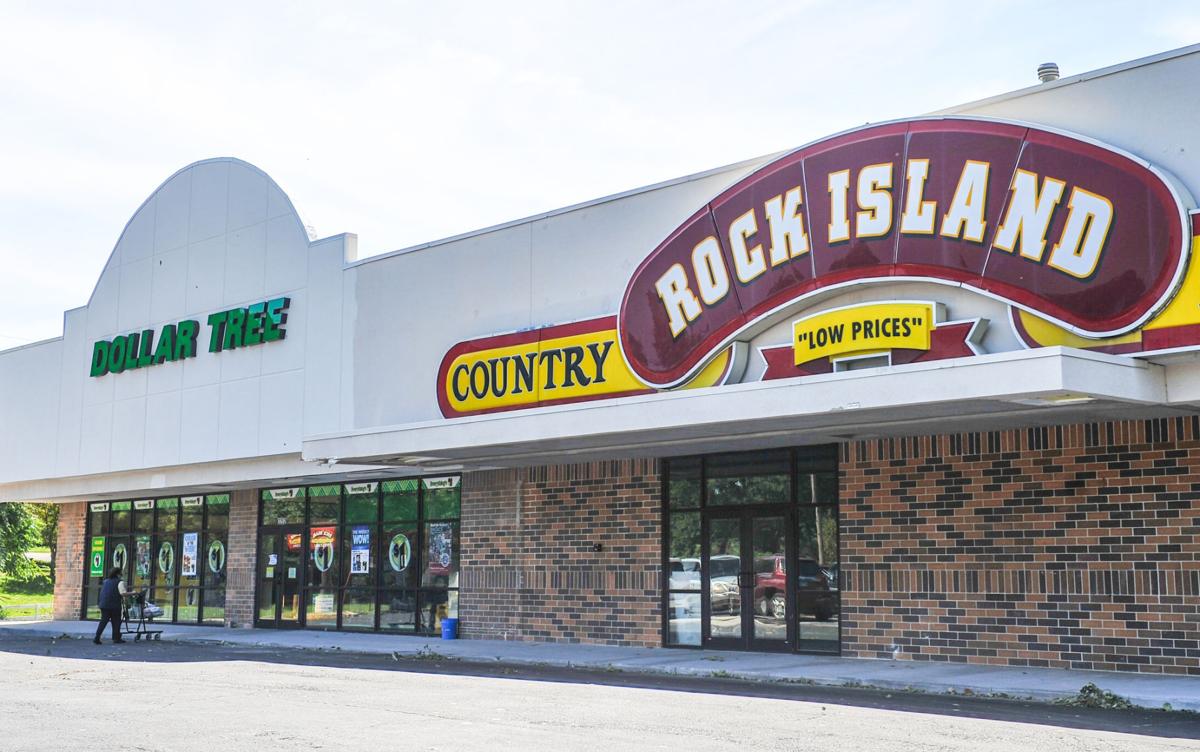 Dollar Tree Is First New Store To Open In Rock Island S Old Country Market Business Economy Qctimes Com