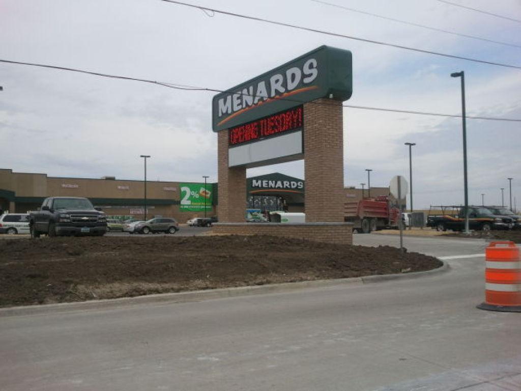 New Mega Menards Opens Today On Brady Street Corridor Business Economy Qctimes Com