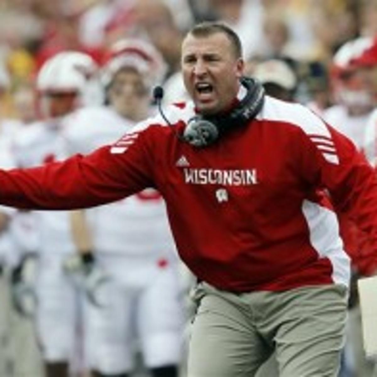 Wisconsin S Bielema Agrees To Become Arkansas Coach Iowa