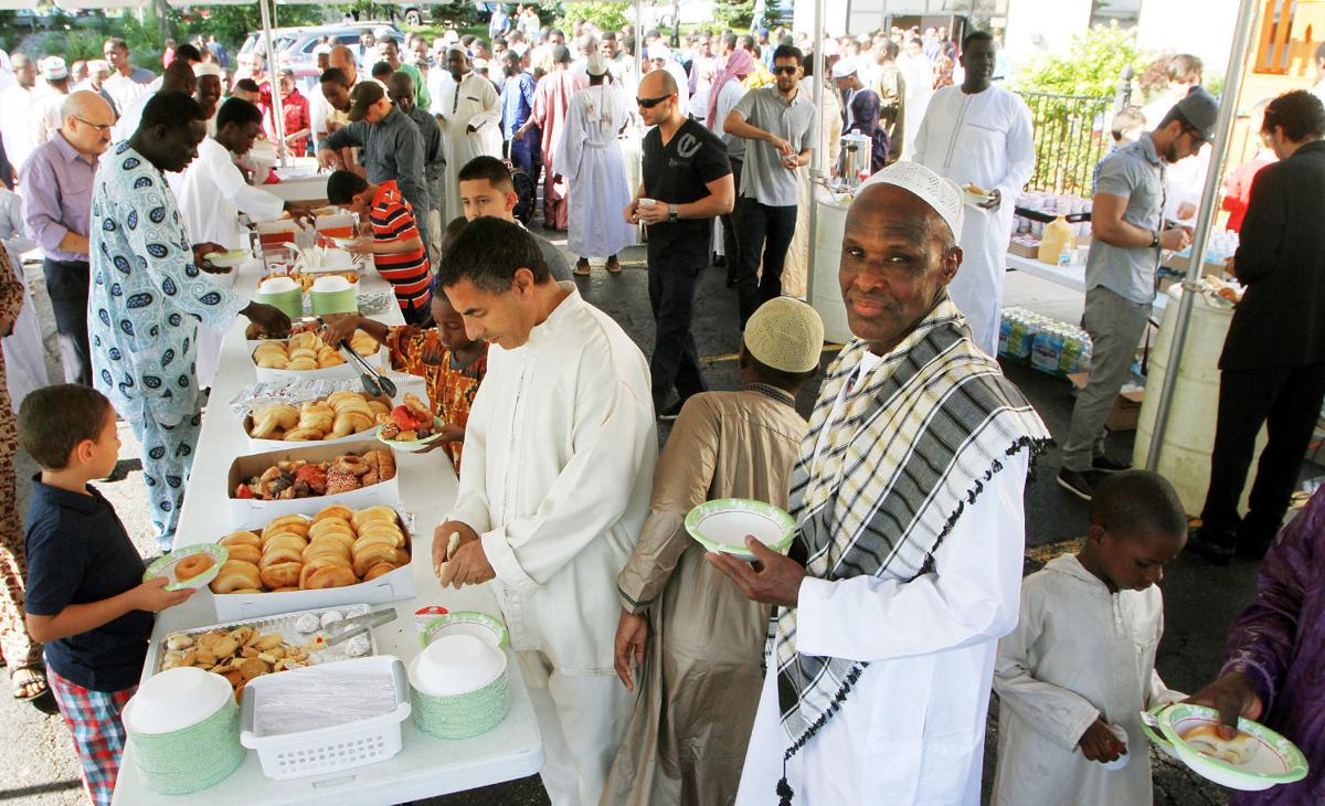 Local Muslims celebrate end of Ramadan | Local News ...