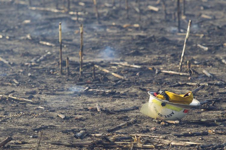 Scott County crews battle major field fires near Eldridge