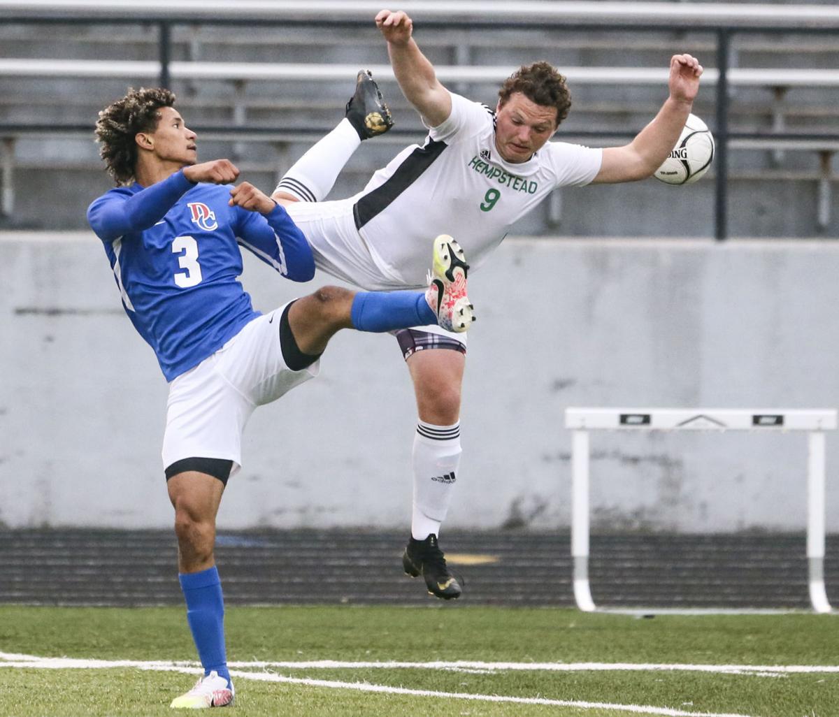 Photos Dubuque Hempstead at Davenport Central boys soccer