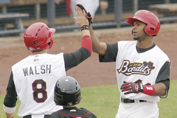 Ex-Bandit Kolten Wong makes Cardinals debut