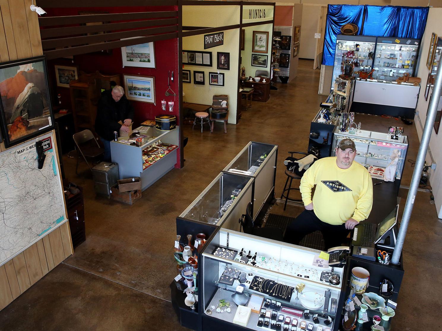 Qc Antiques Settles In Former K S Merchandise Business Economy Qctimes Com Antique Shops In Davenport Iowa