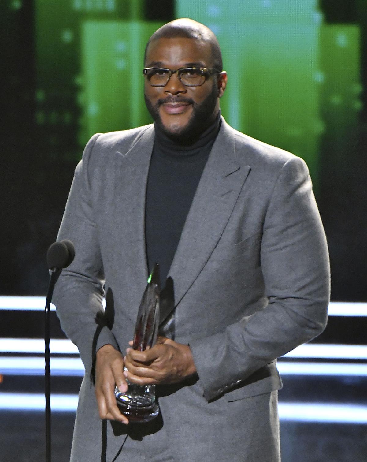 2017 People's Choice Awards - Show