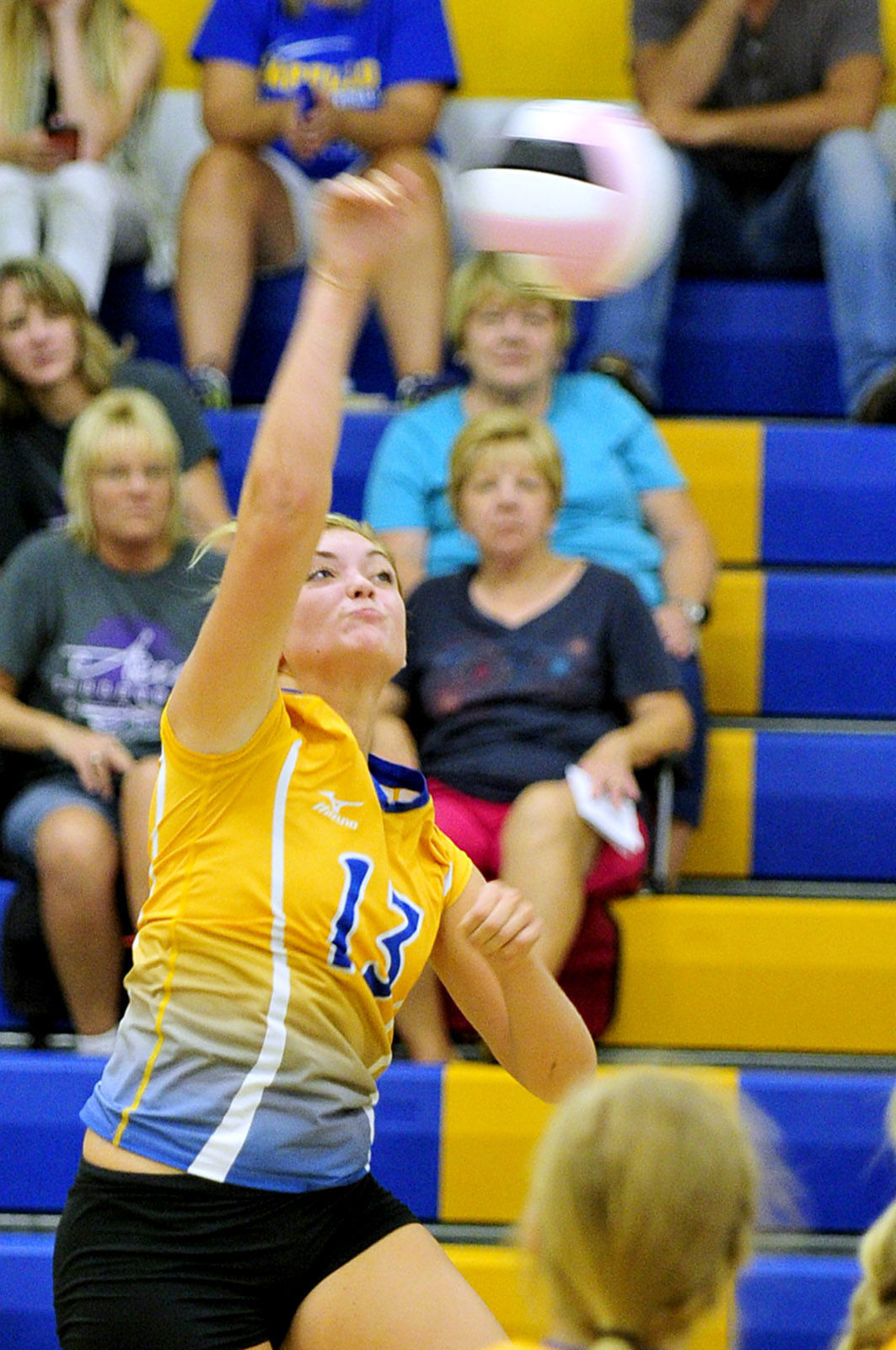 Wapello volleyball outlasts WACO in wild 5-set win | High ...