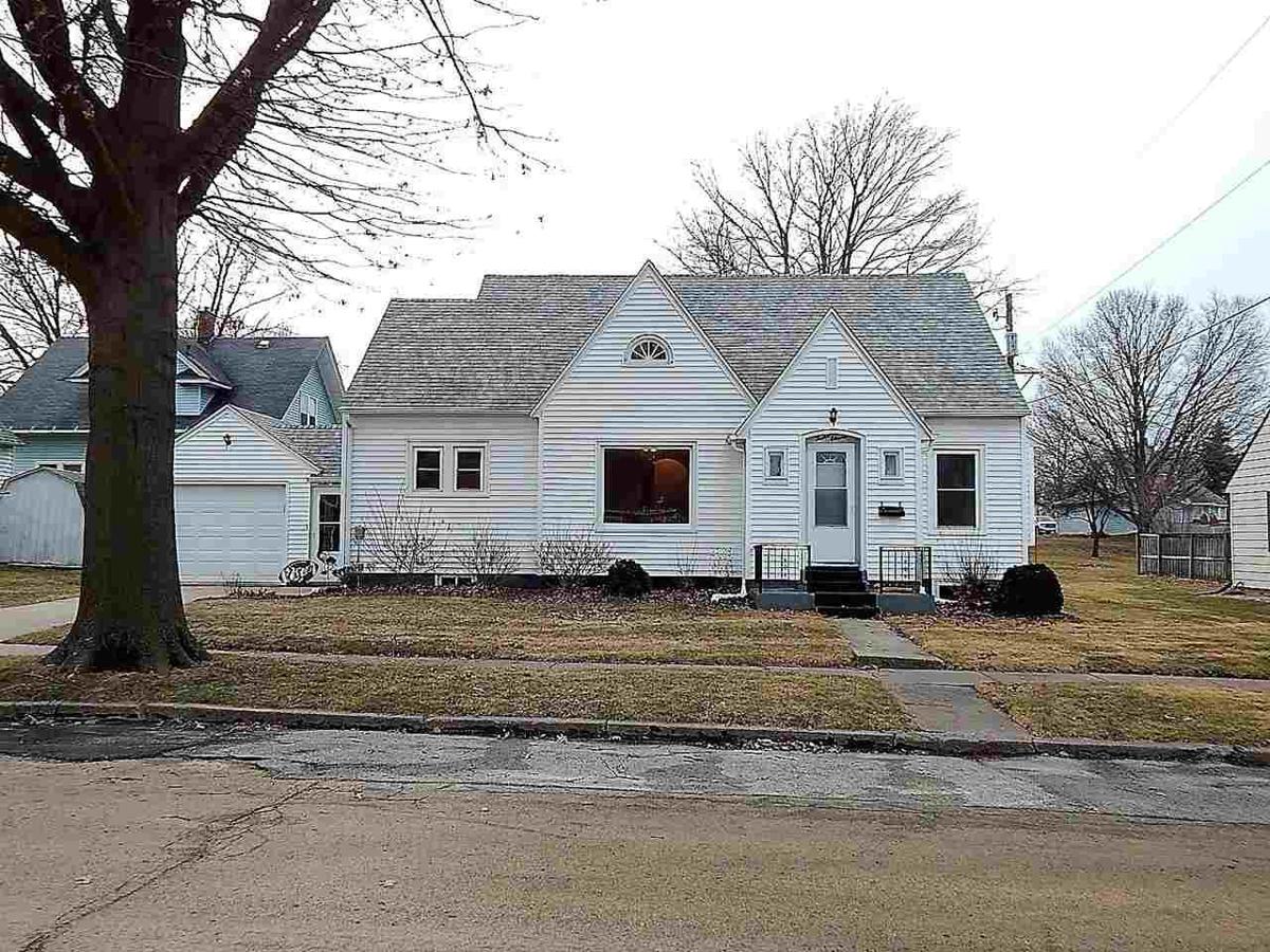 3 Bedroom Home in De Witt - $129,900