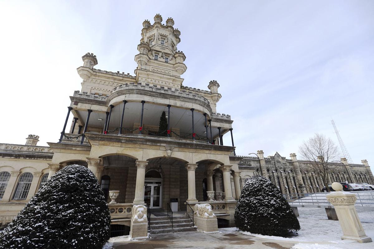 Prison Staff Killed Iowa