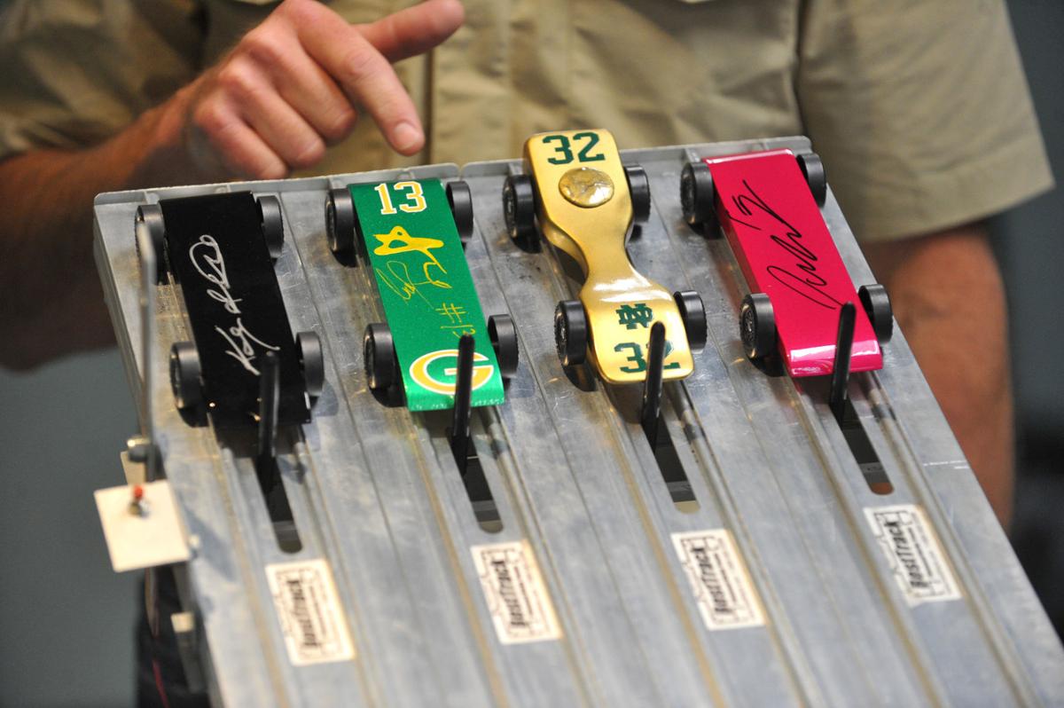 Photos Dwyer and Michaels 97X Celebrity Pinewood Derby