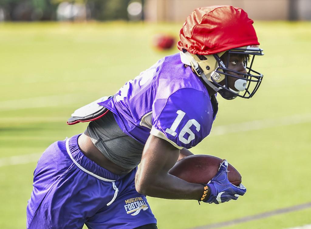 Muskies Don T Want To Be Average High School Football