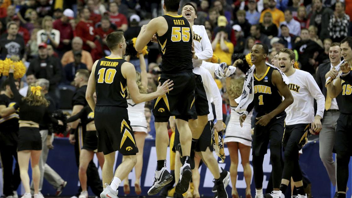 Hawkeyes embracing their chance to make history | Iowa Hawkeyes