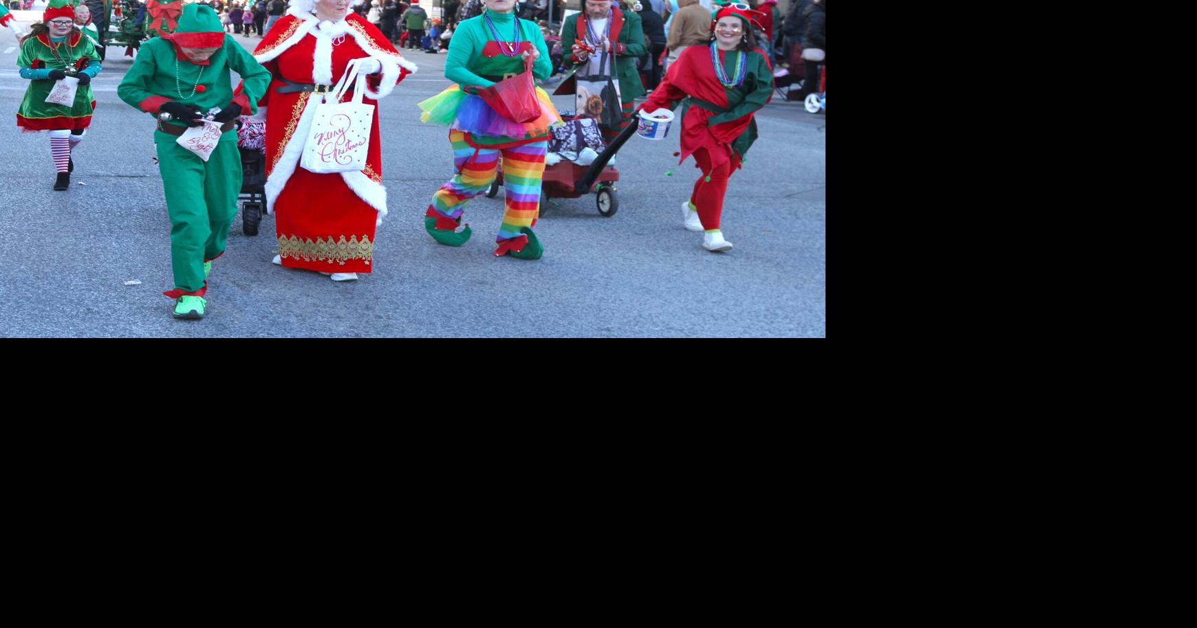 Holiday parade, Festival of Trees draws thousands to downtown Davenport