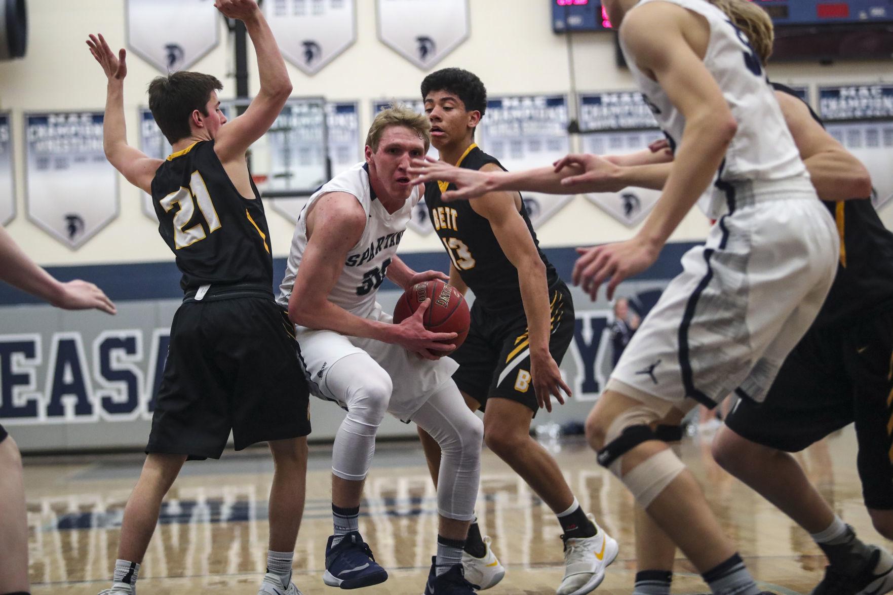 Photos Bettendorf boys basketball at Pleasant Valley High School