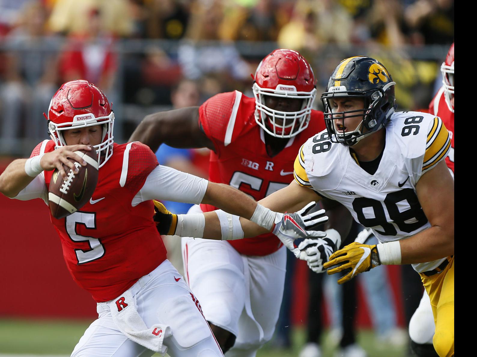 Hawkeyes Make A Stand Escape With Win At Rutgers Iowa Hawkeyes
