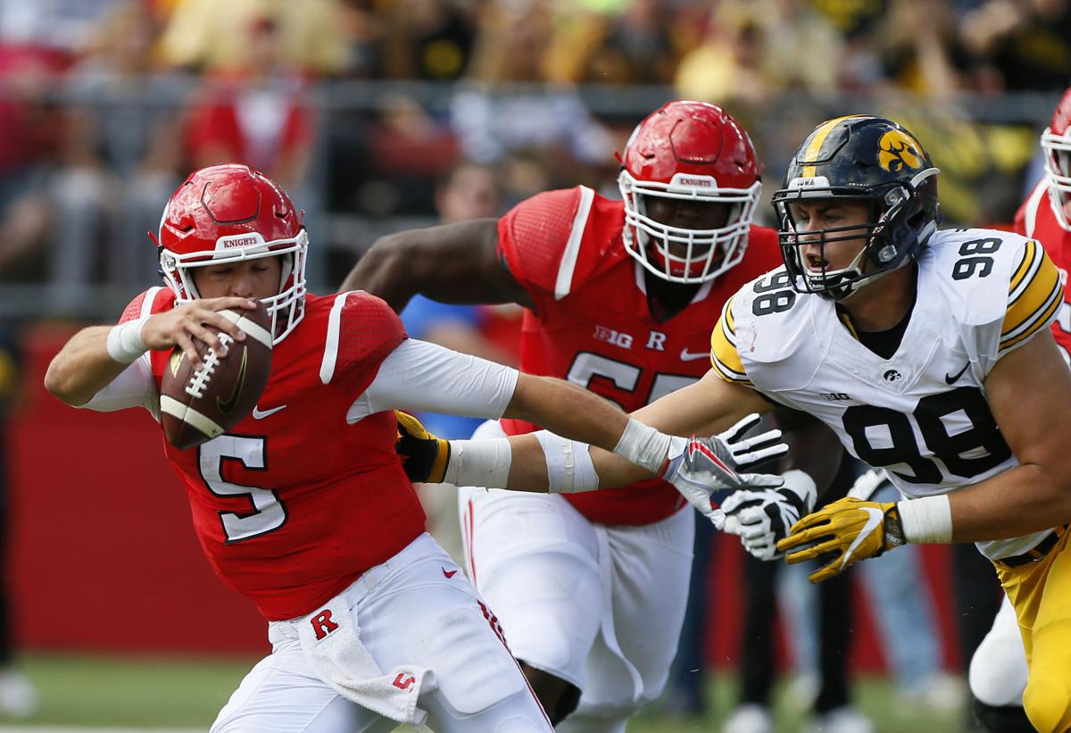 Hawkeyes Make A Stand Escape With Win At Rutgers Iowa Hawkeyes