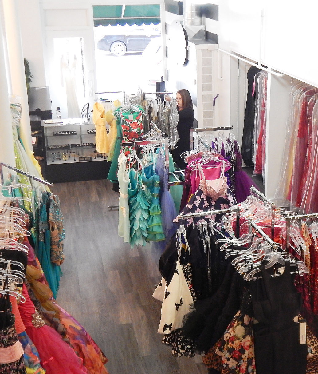 Le Chic Prom Pageant Boutique relocates