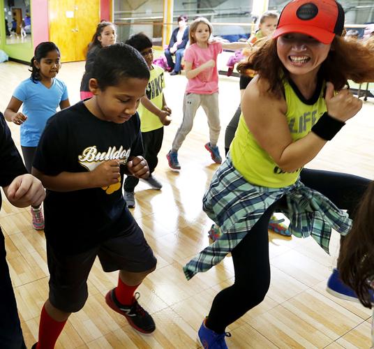 032517-zumba-004