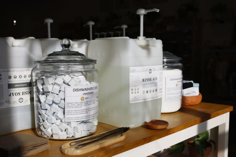 111325-qc-nws-zerowaste 2.JPG