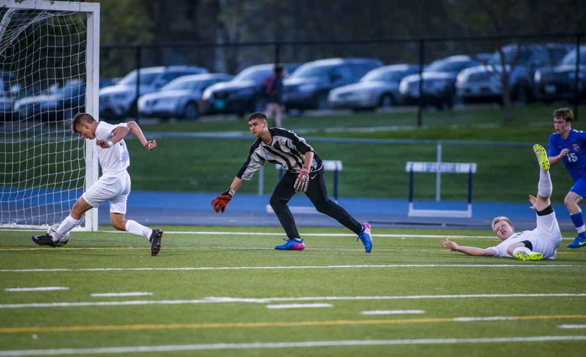 041717-PV-CENTRAL-SOCCER-003