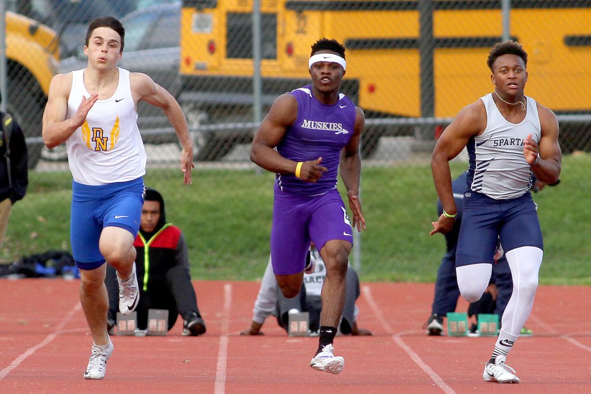 Photos Class 4A StateQualifying Track Meet High School Track