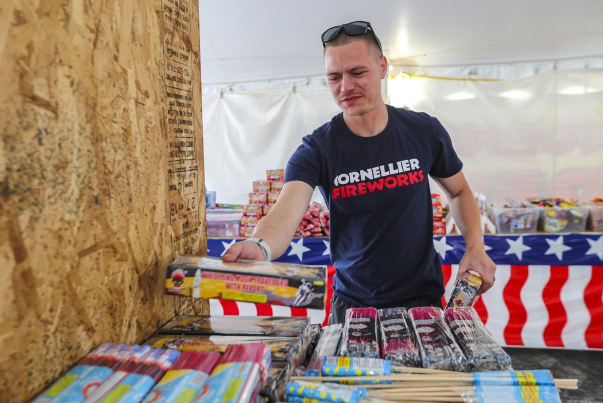Despite restrictions, there are more places to buy fireworks in Iowa