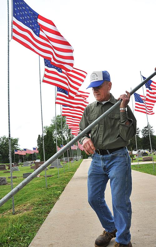 Wapello flags- Hoehle