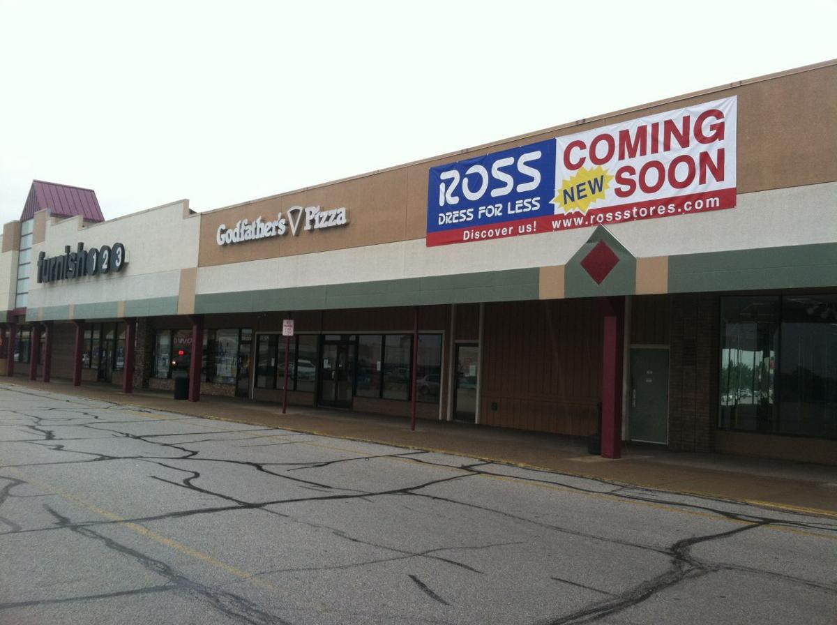 Sign indicates Ross coming to Davenport Economy