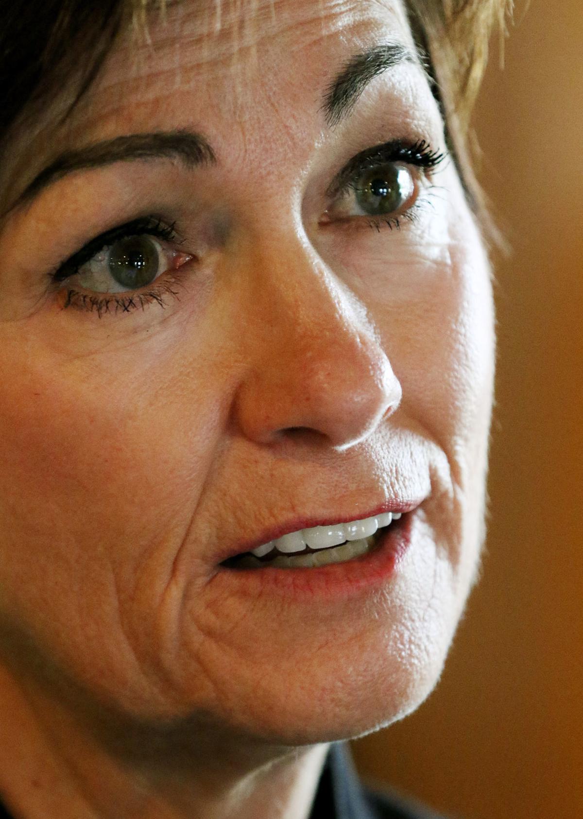 Poll: Hubbell leads Reynolds | Government and Politics | qctimes.com