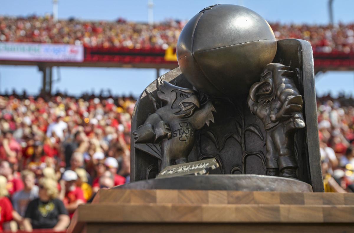 090917-HAWKEYE-FOOTBALL-018